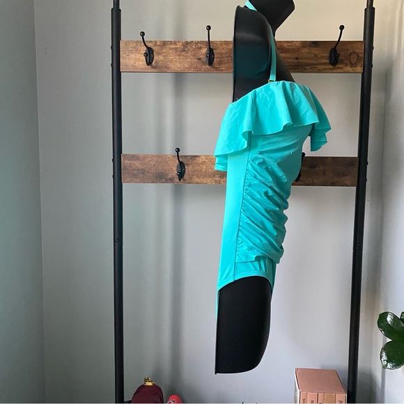 Bleu by Rod Beattie Shirred Ruffle Bandeau Mio One-Piece Swimsuit Wave Runner 8 - Picture 4 of 7